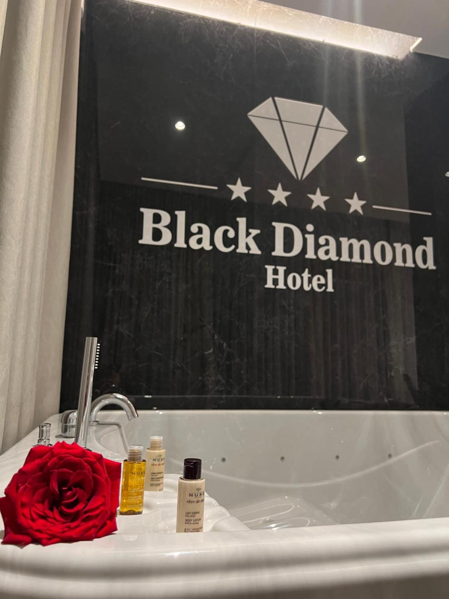 Black Diamond Hotel Tirana Exteriör bild
